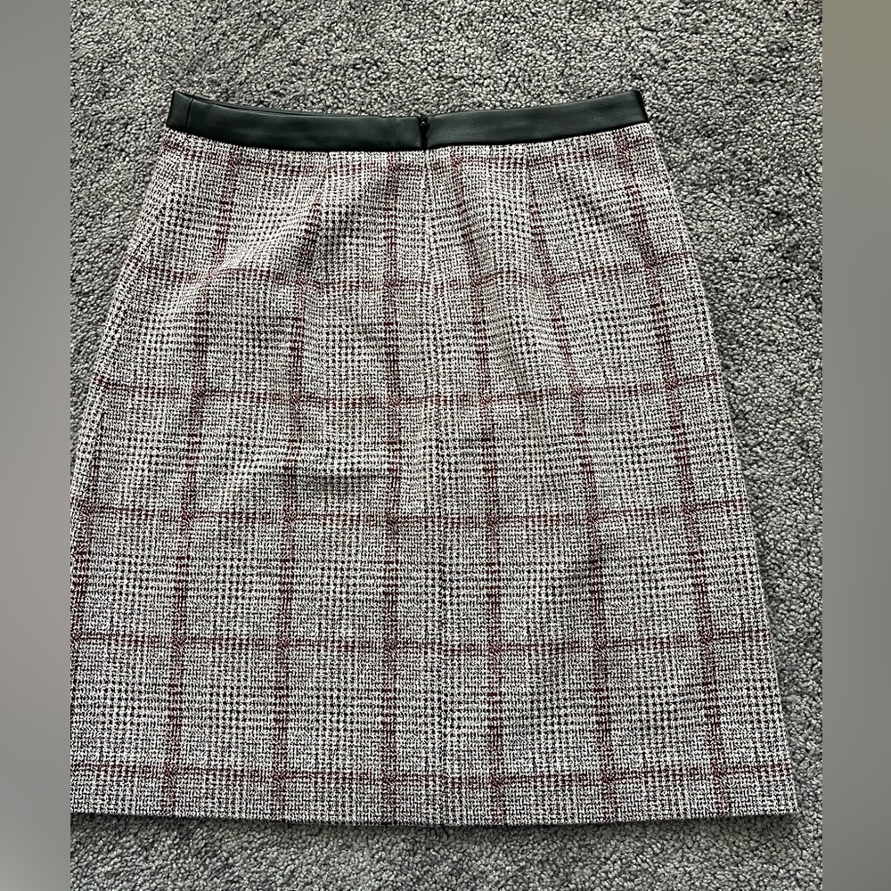 Ann Taylor Lined Skirt Size 2 / Plaid